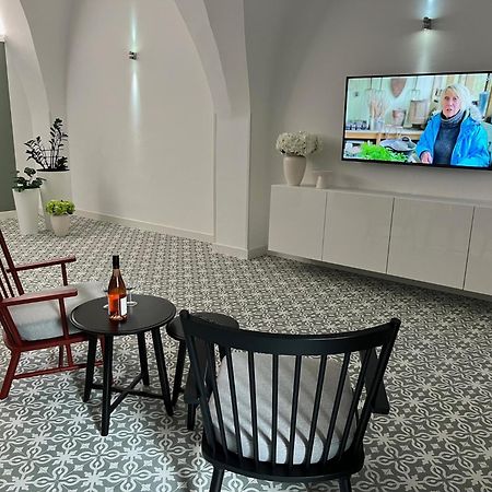 Palac Daun - Studio Apartments Znojmo Exteriör bild